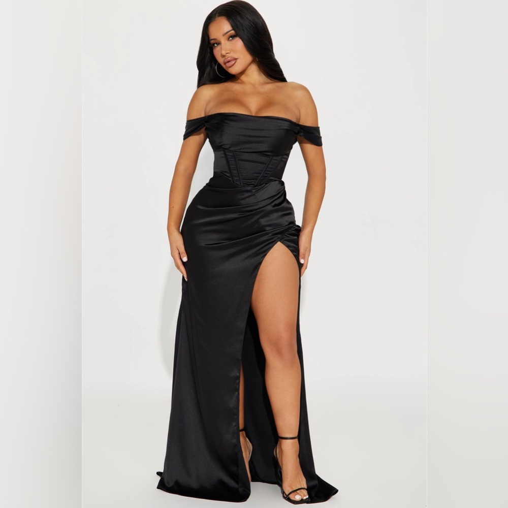 Fashion Nova Black Strapless Gown